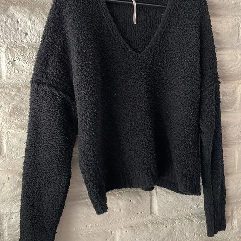 Free People Finder’s keepers textured black v-neck/off the shoulder sweater - Picture 3 of 6